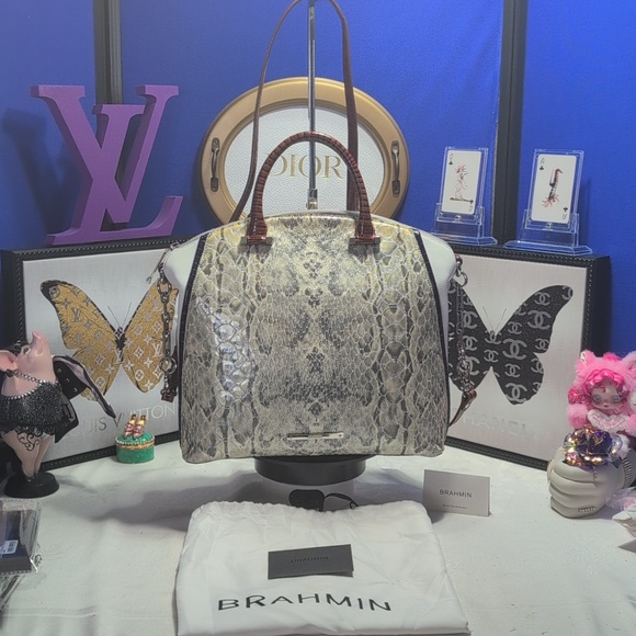 Brahmin Duxberry Snakeskin Embossed With Whiten And Brown Croc Embossed Handles! - Picture 3 of 17